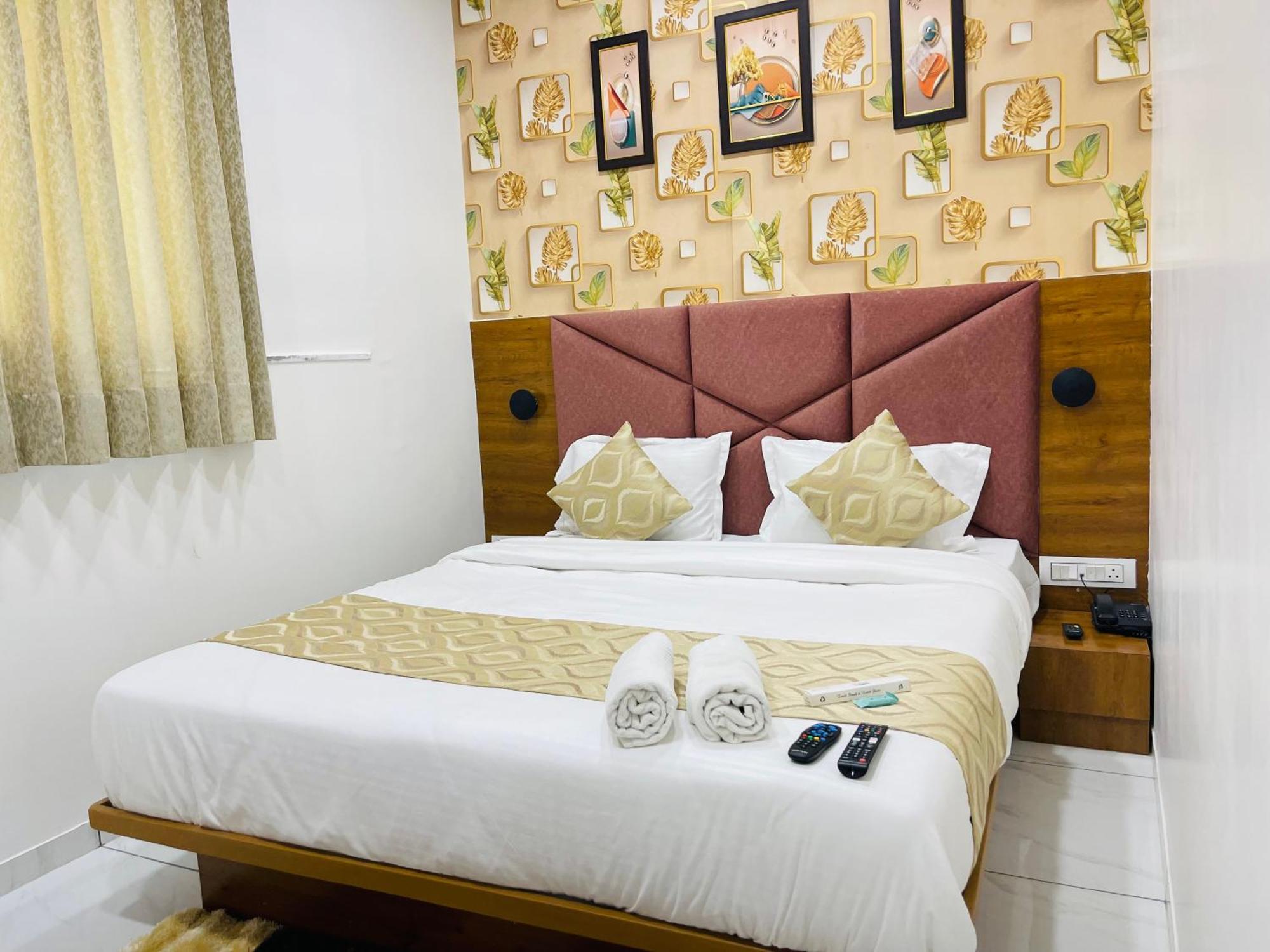 Hotel Avenue Sky Ahmedabad Eksteriør billede