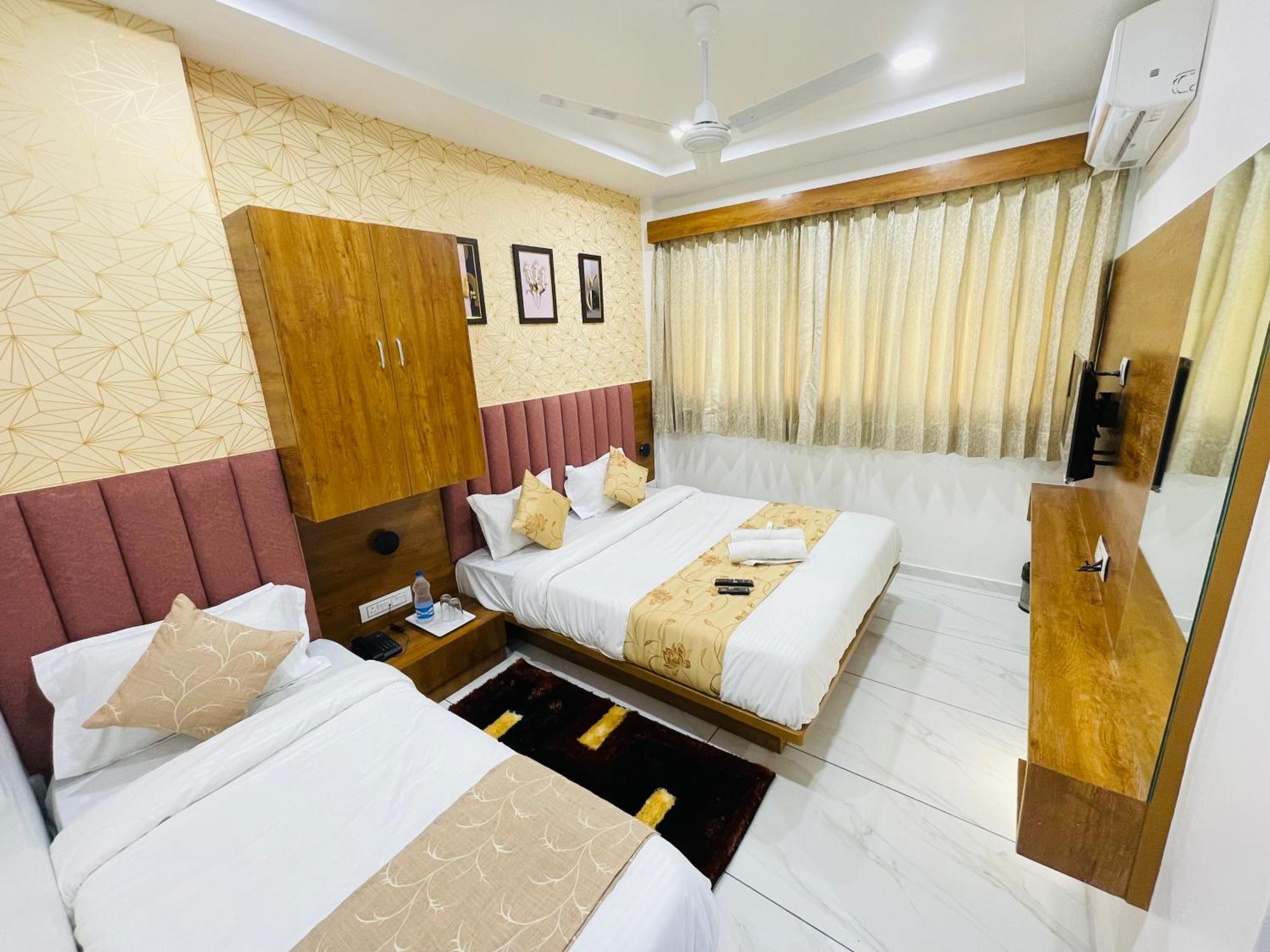 Hotel Avenue Sky Ahmedabad Eksteriør billede