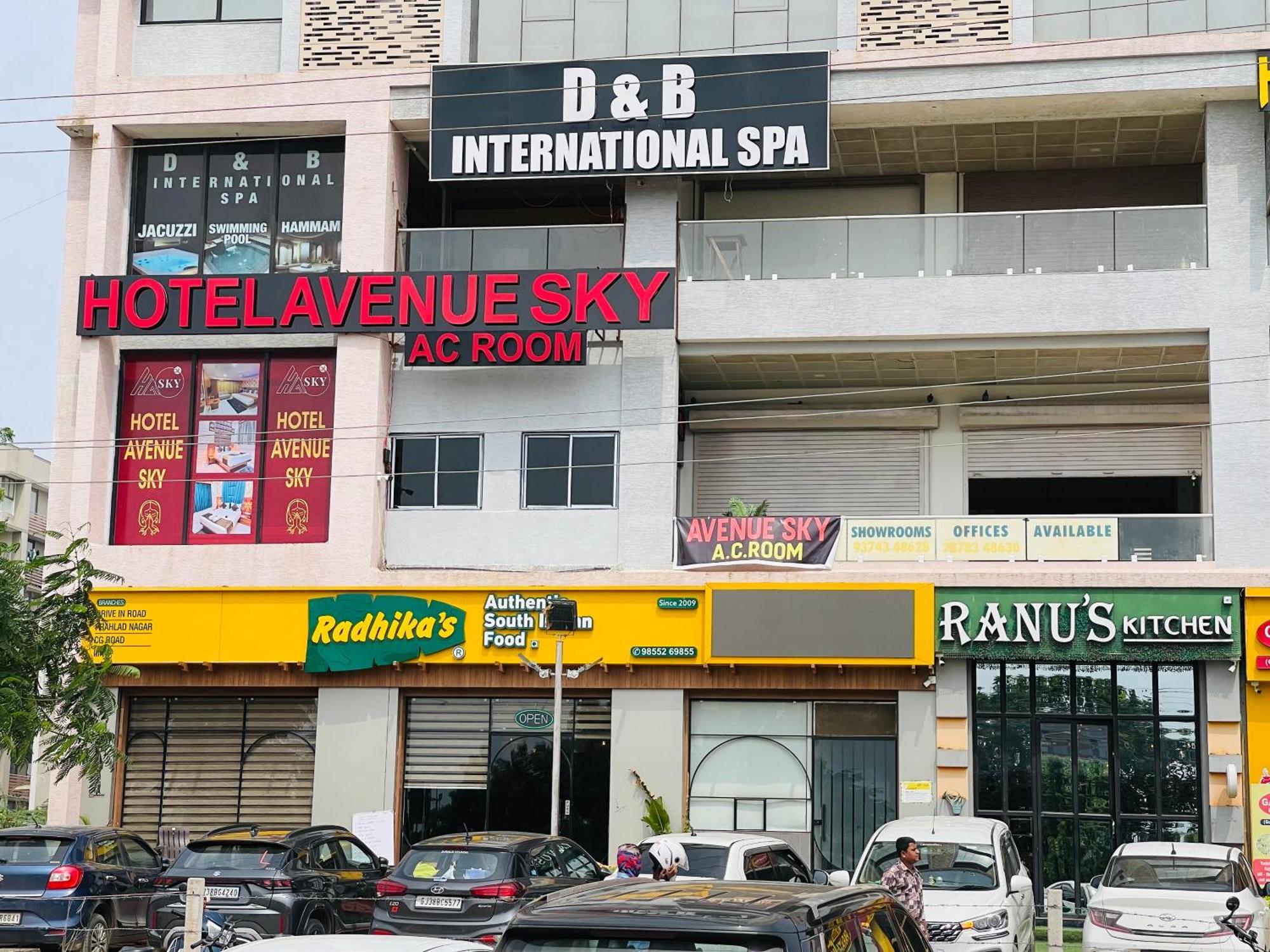 Hotel Avenue Sky Ahmedabad Eksteriør billede